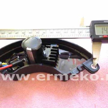 Regulator tensiune (AVR)