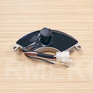 Regulator tensiune (AVR) / 220V / 470μF - 3KW-5KW